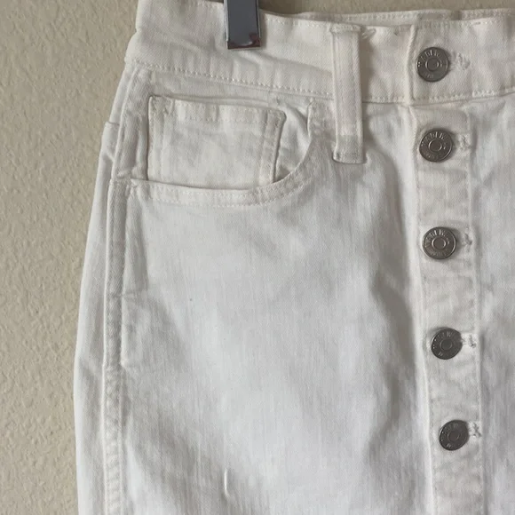 Madewell Women’s  Stretch ButtonFront White Denim Straight Mini Skirt Edition 24 - Picture 4 of 15